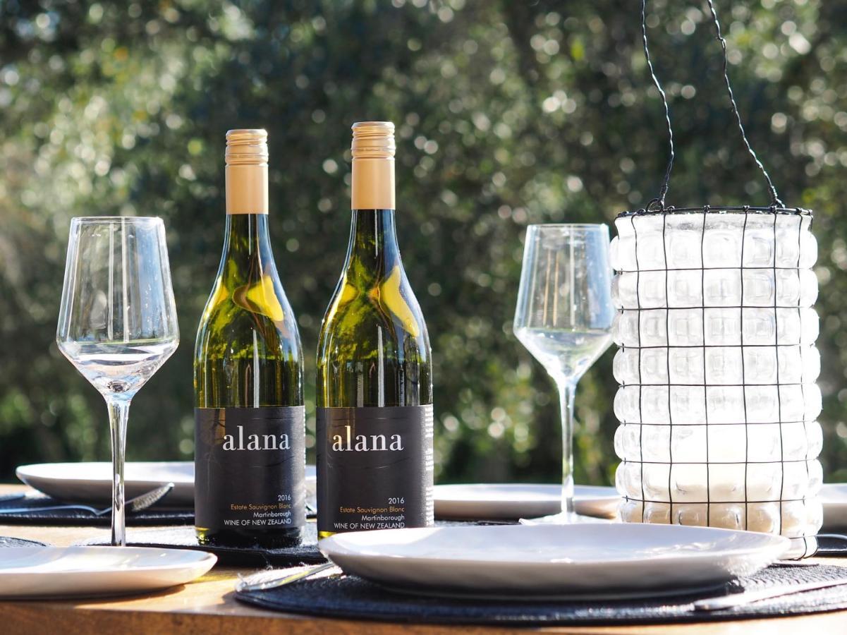 Pinot Longbox - Martinborough Holiday Home Esterno foto